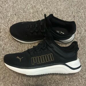 Puma Sneakers